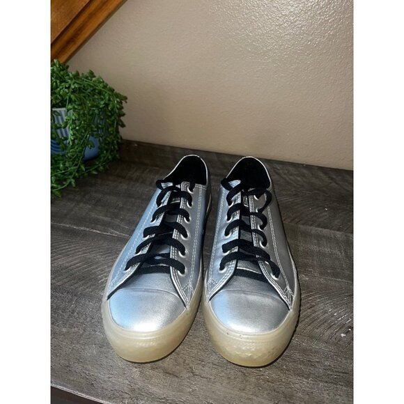 Women’s silver converse sneakers size 6.5 tag says youth 4.5 EU size 37 - Picture 2 of 5